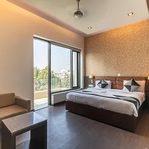 2* Hotel De Luxe