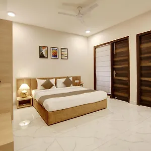 3* Hotel Limewood - Fortis Hospital
