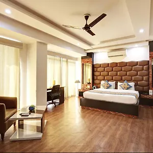 3* Hotel Grand Manor